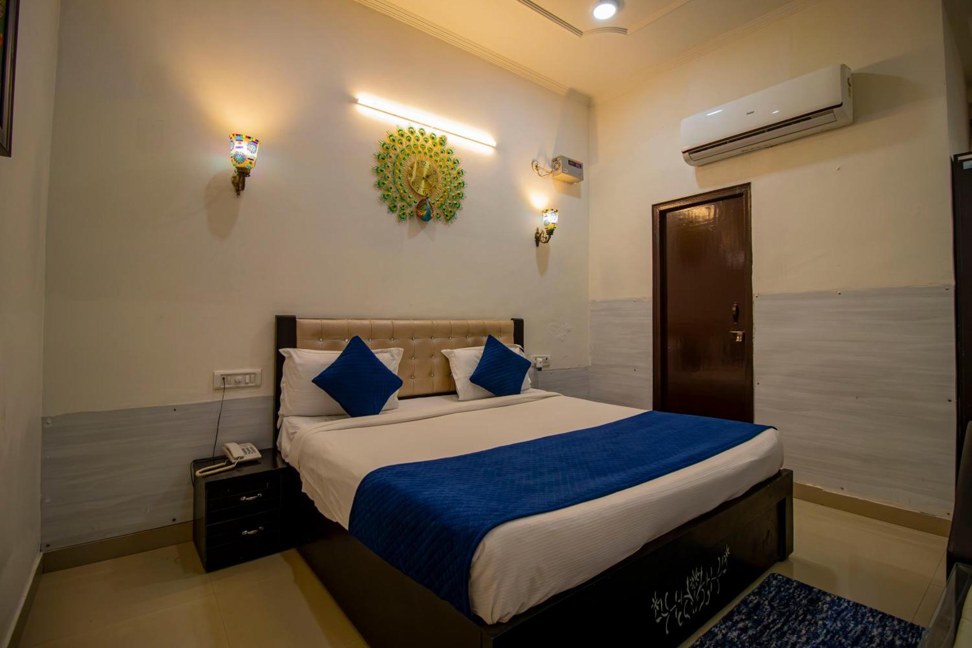 Elegance Resort Vrindavan Bagian luar foto