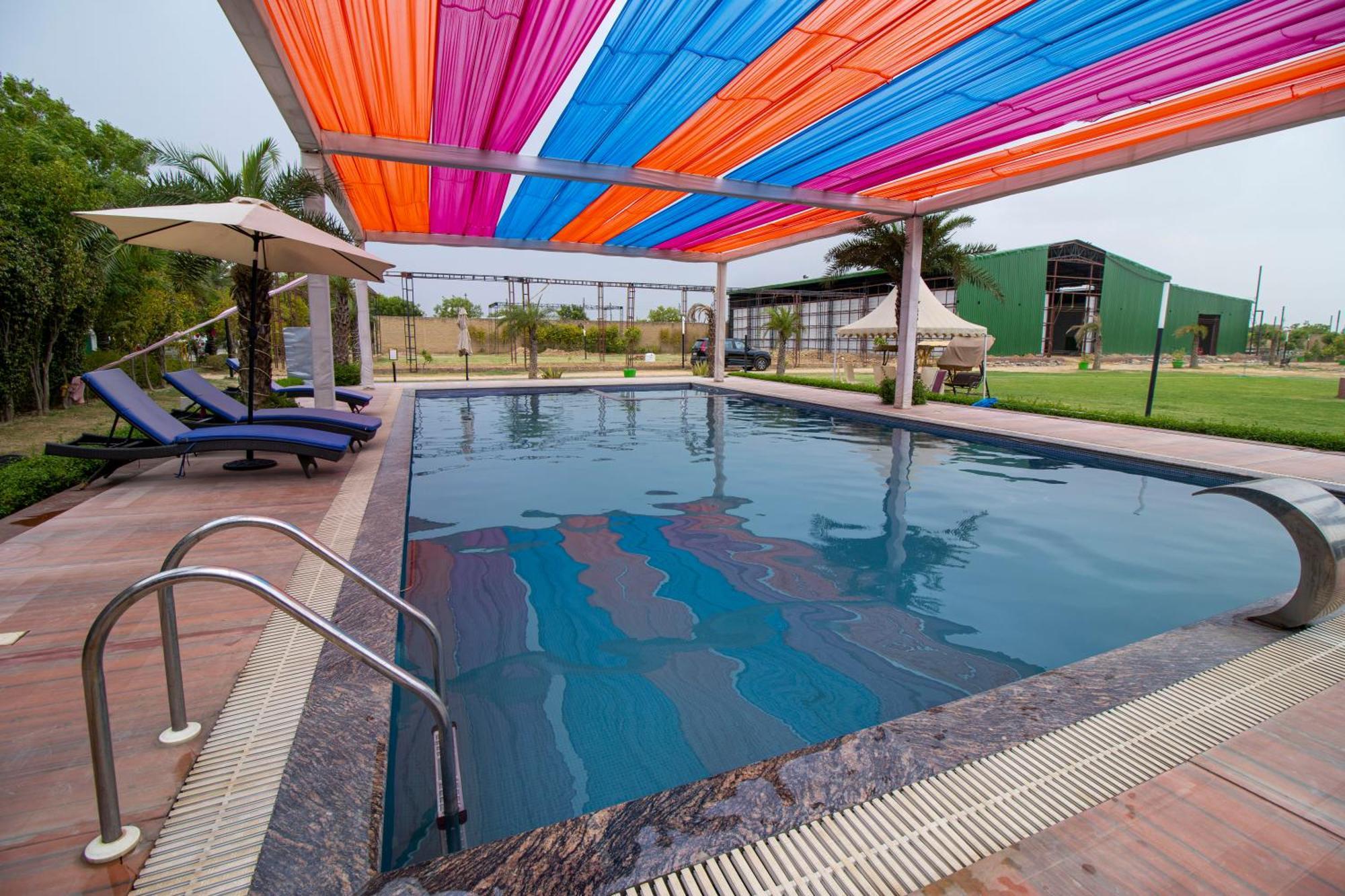 Elegance Resort Vrindavan Bagian luar foto