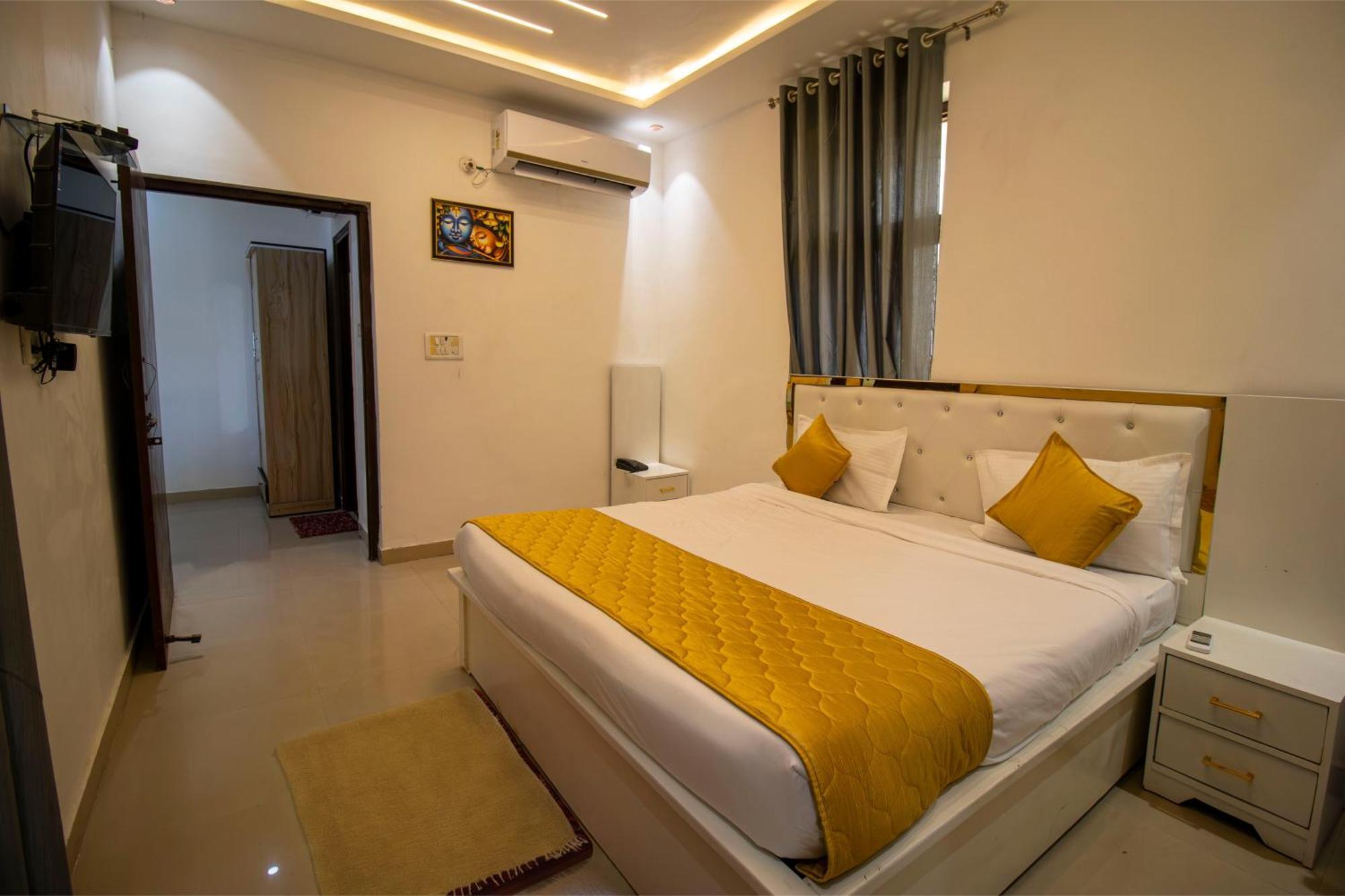 Elegance Resort Vrindavan Bagian luar foto
