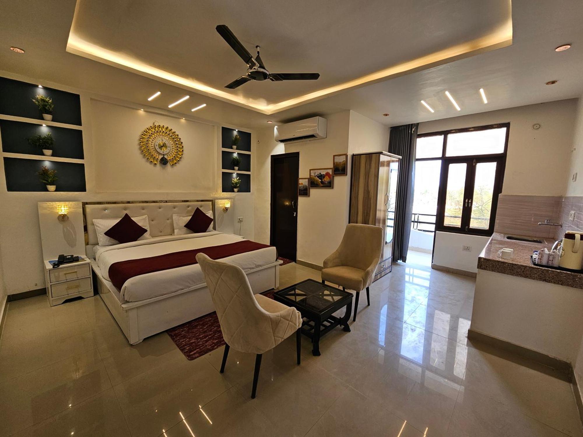 Elegance Resort Vrindavan Bagian luar foto