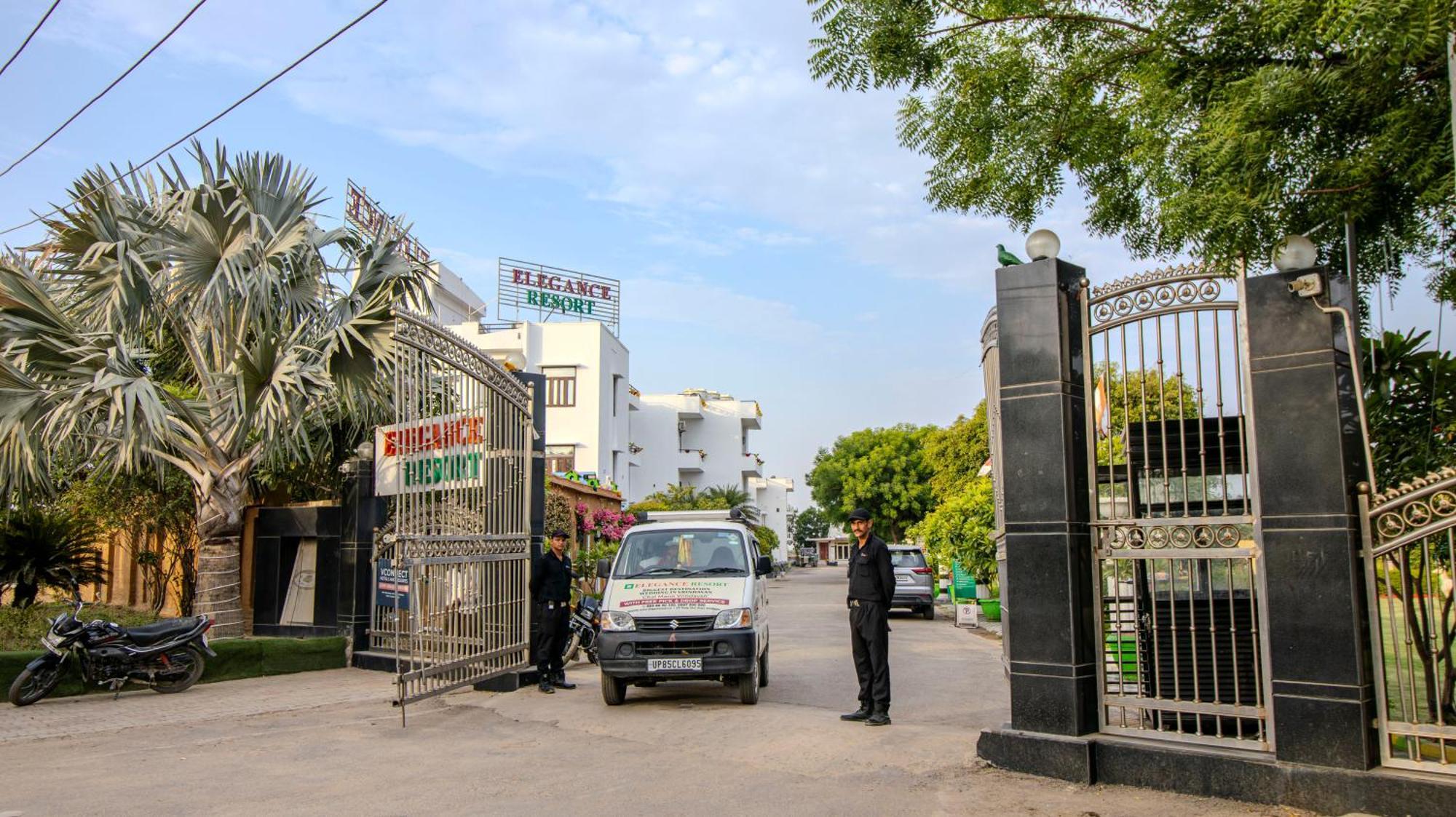 Elegance Resort Vrindavan Bagian luar foto