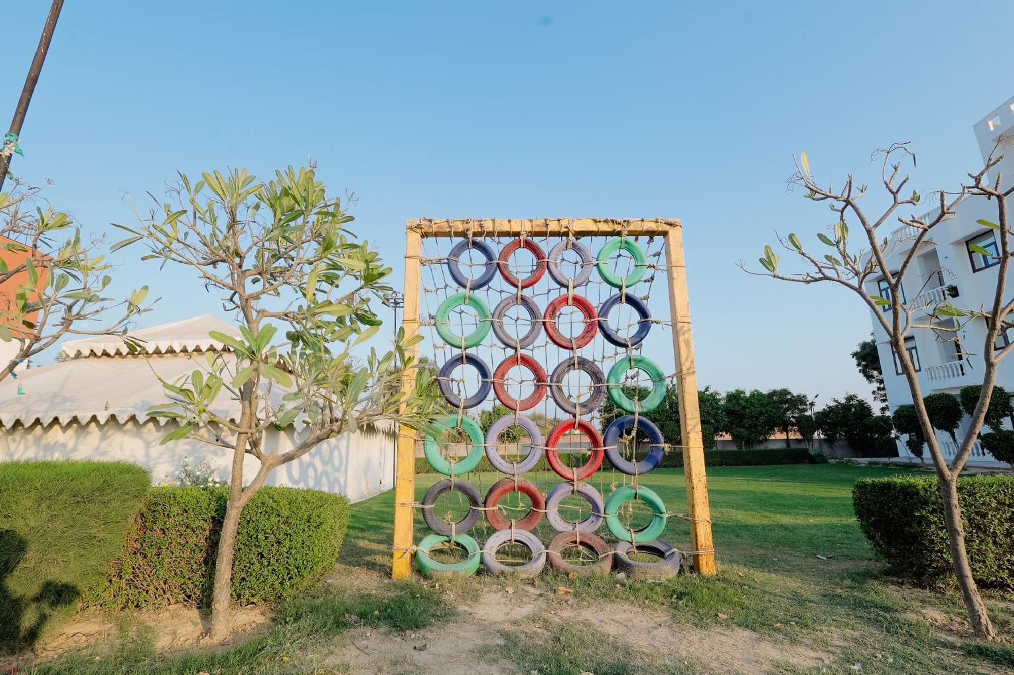 Elegance Resort Vrindavan Bagian luar foto