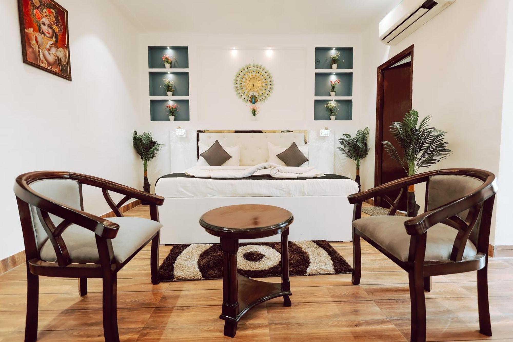Elegance Resort Vrindavan Bagian luar foto